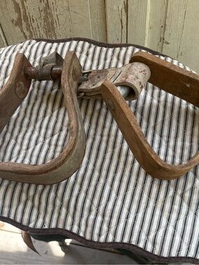 Vintage Bentwood Oxbow Western Saddle Stirrups